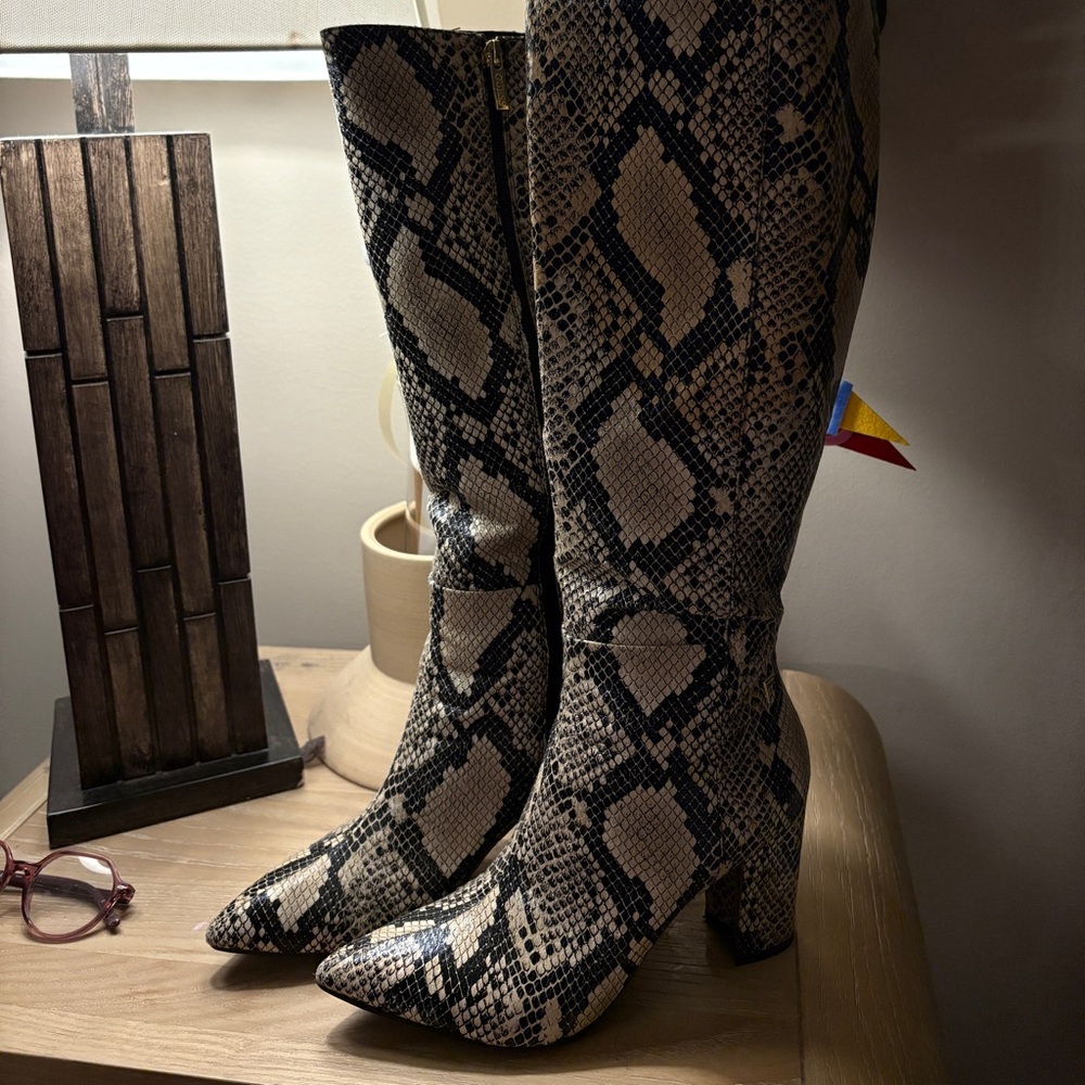 GUESS Black and Cream Snakeskin Boots